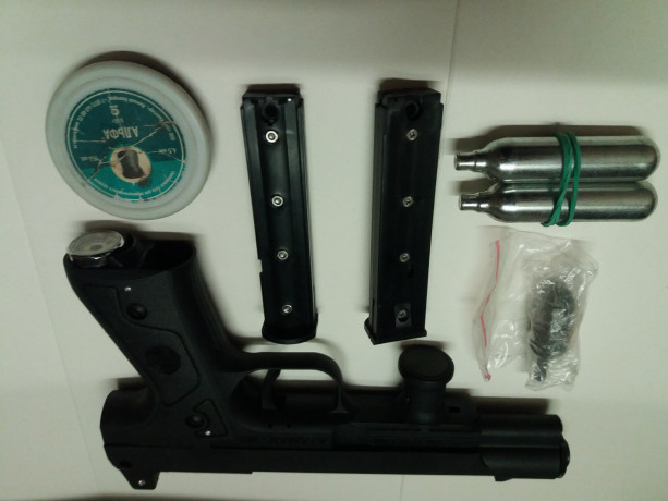 prodaiu-moshhnyi-pnevmaticeskii-pistolet-ataman-m2-novyi-v-upakovke-kalibr-45-mm-big-2