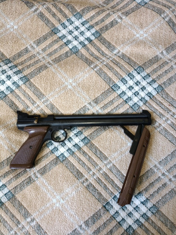 pistolet-pnevmaticeskii-crosman-model-1377-177-s-nakackoi-45-mm-big-1