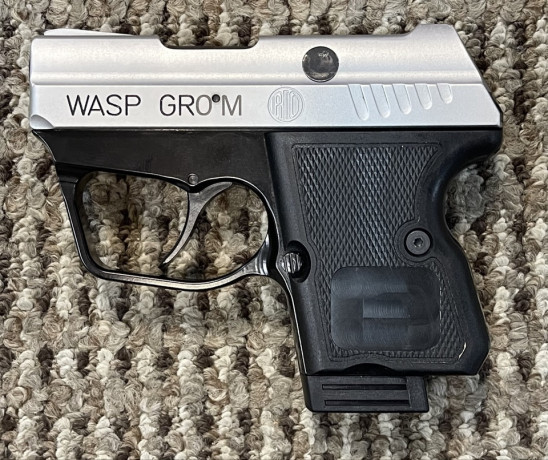 travmaticeskii-pistolet-wasp-grom-kal9mm-ra-big-1