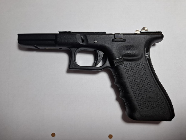 ramka-dlia-straikbolnogo-we-glock17gen4-v-sbore-big-1