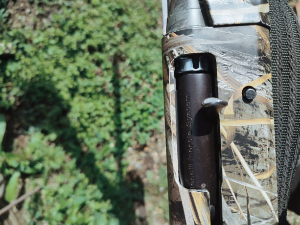 benelli-m2-camo-max5-12-kalibr-710-stvol-big-4