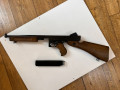 pnevmaticeskii-pistolet-pulemet-umarex-legends-m1a1-thompson-small-4