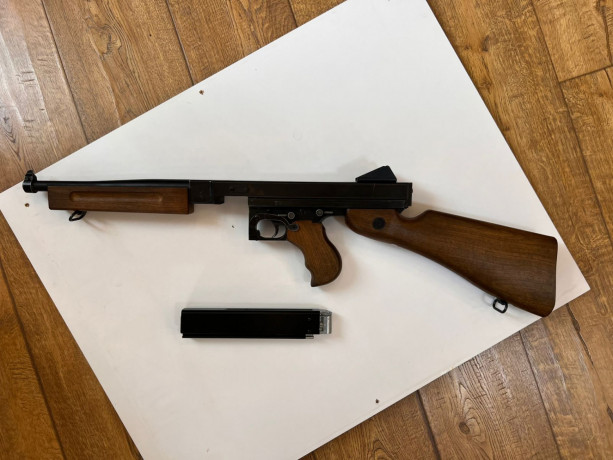 pnevmaticeskii-pistolet-pulemet-umarex-legends-m1a1-thompson-big-4