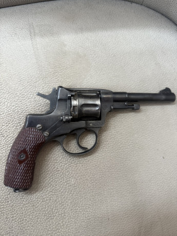 prodam-pistolet-mr-80-13-t-i-revolver-naganyc-9-mm-big-0