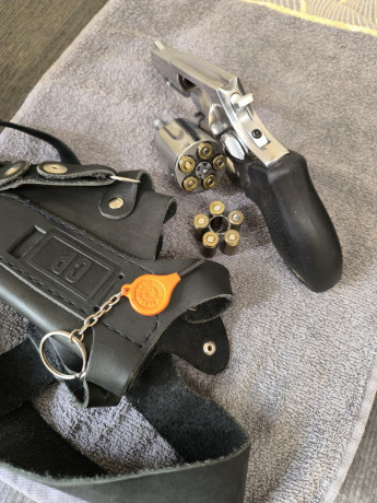 revolver-taurus-lom13-big-0